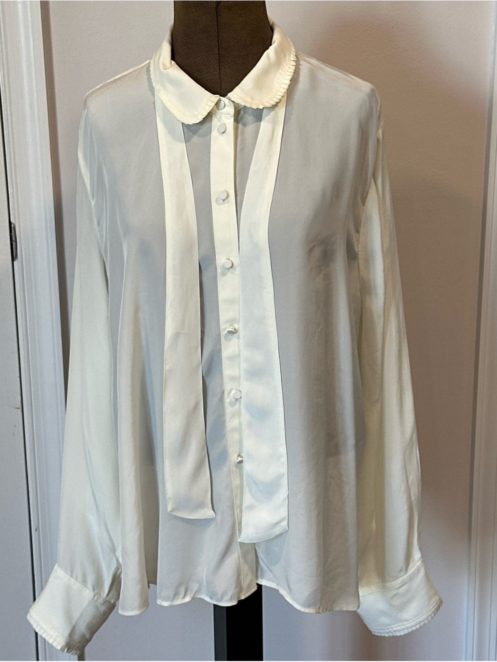 New with tag J.Crew Women's Cream Blouse - Elegant Long-Sleeve Shirt size 3X